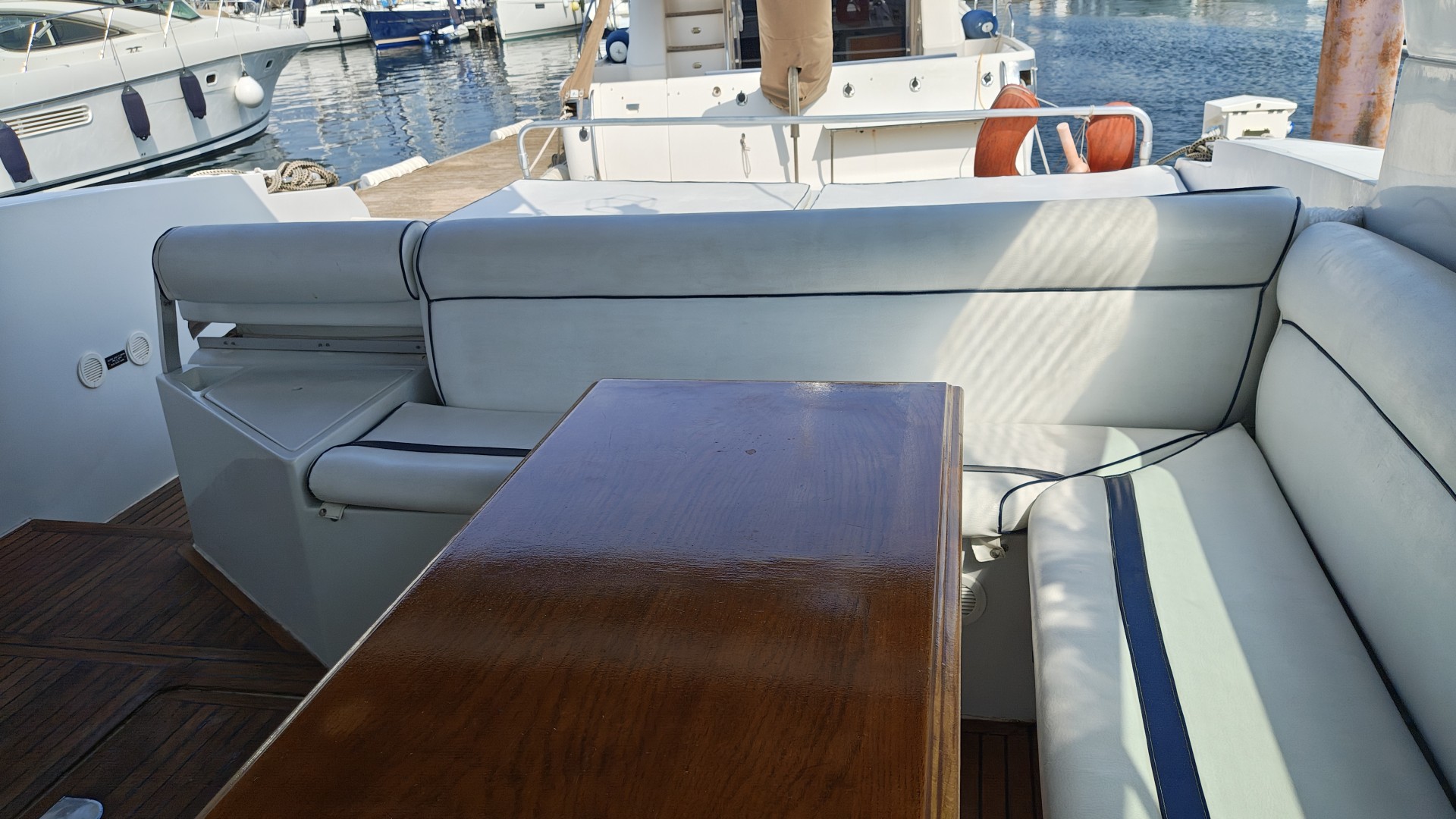 FERRETTI - ALTURA 47 à vendre