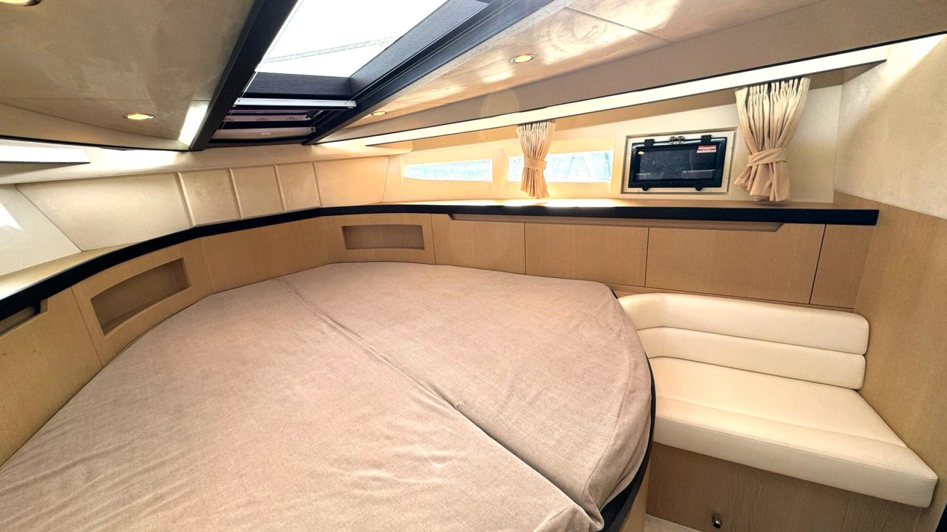 GALEON - 405 HTL à vendre
