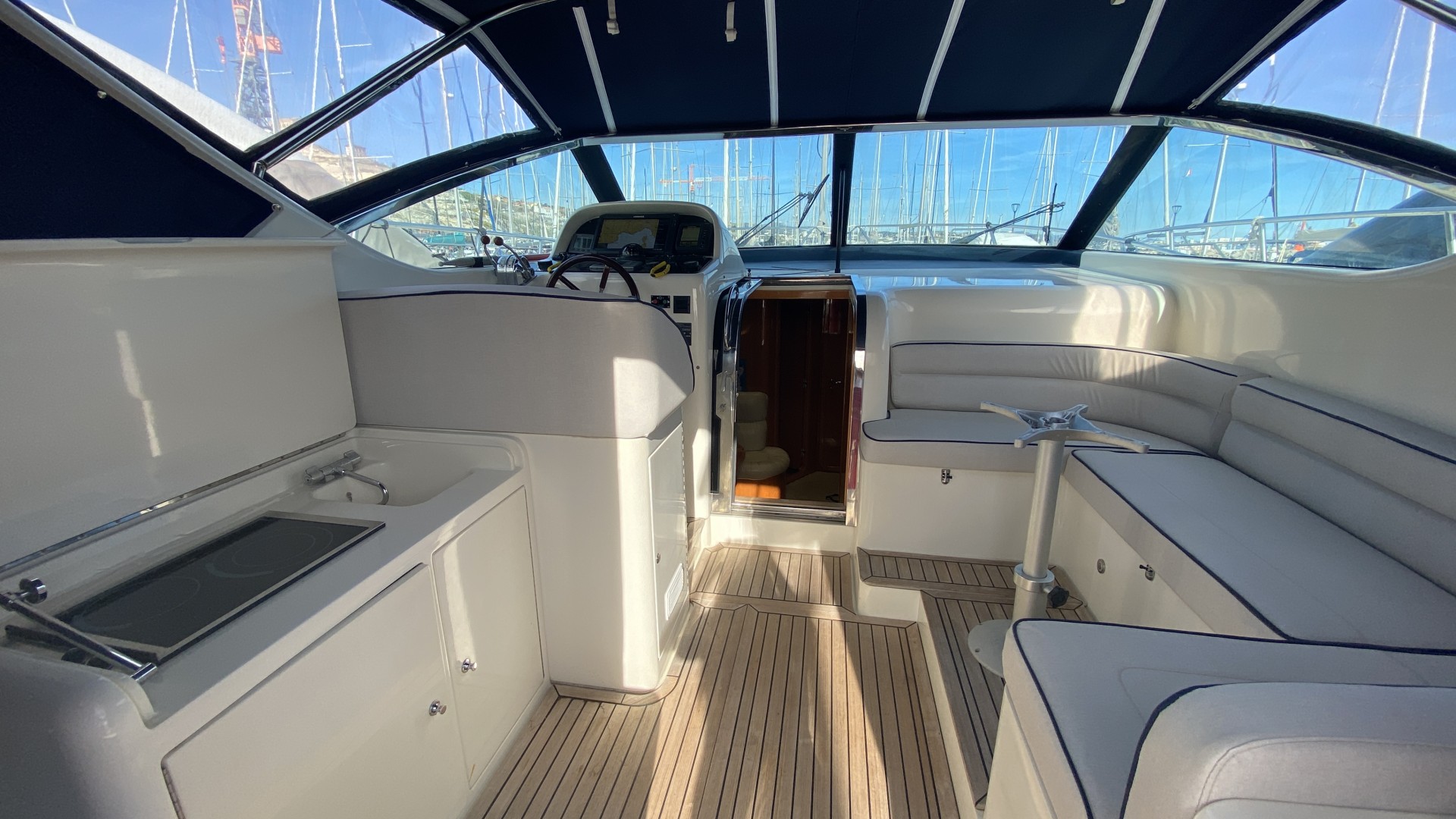 UNIESSE - 42 à vendre