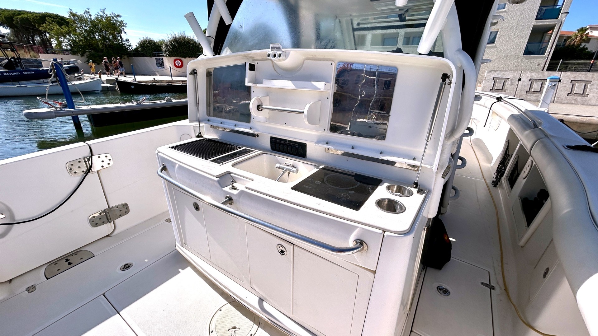 BOSTON WHALER - 370 OUTRAGE à vendre
