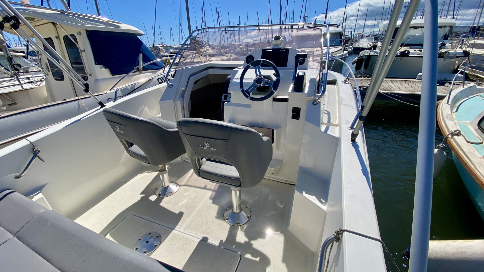 PACIFIC CRAFT - 650 SUN CRUISER à vendre