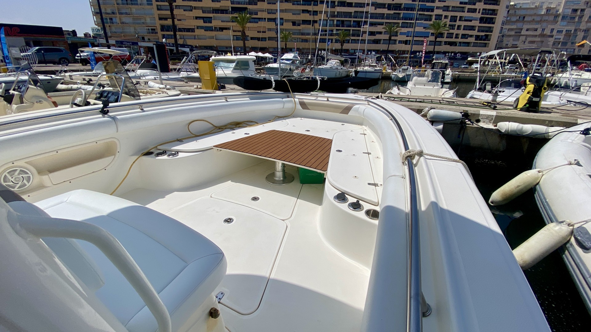 BOSTON WHALER - 320 OUTRAGE à vendre