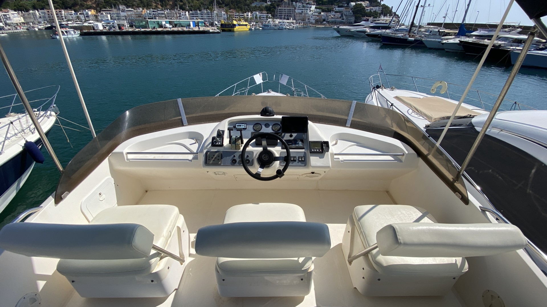 PRINCESS - 470 FLY à vendre