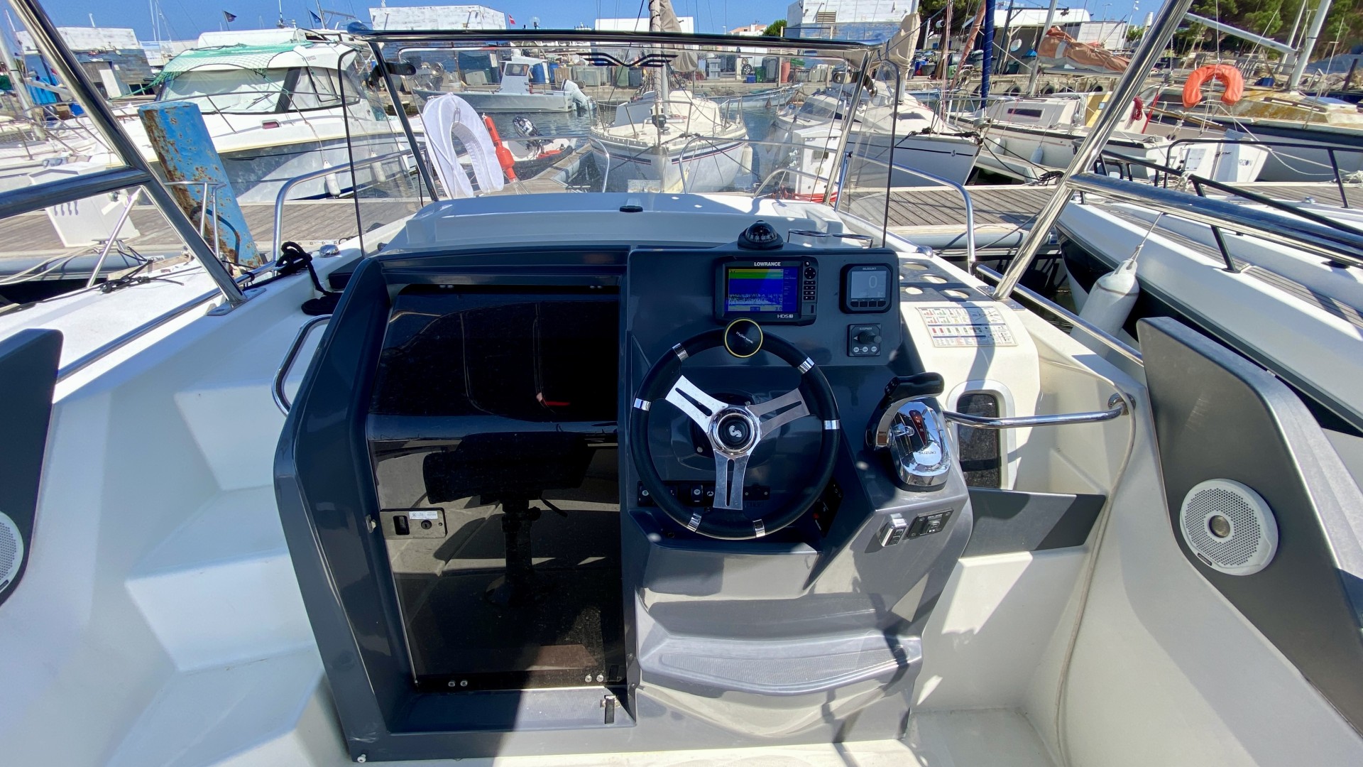 BENETEAU - FLYER 7.7 SUNDECK à vendre