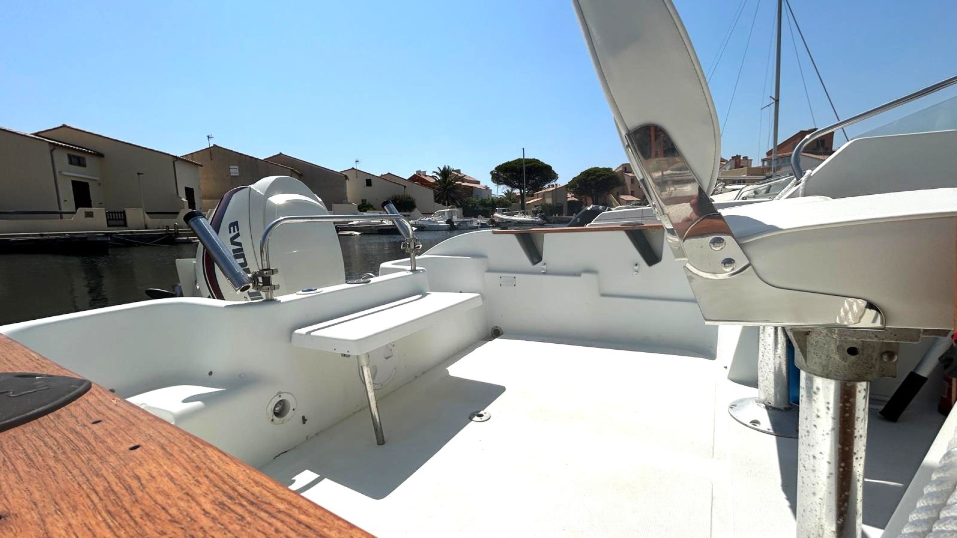 JEANNEAU - CAP CAMARAT 555 WA à vendre