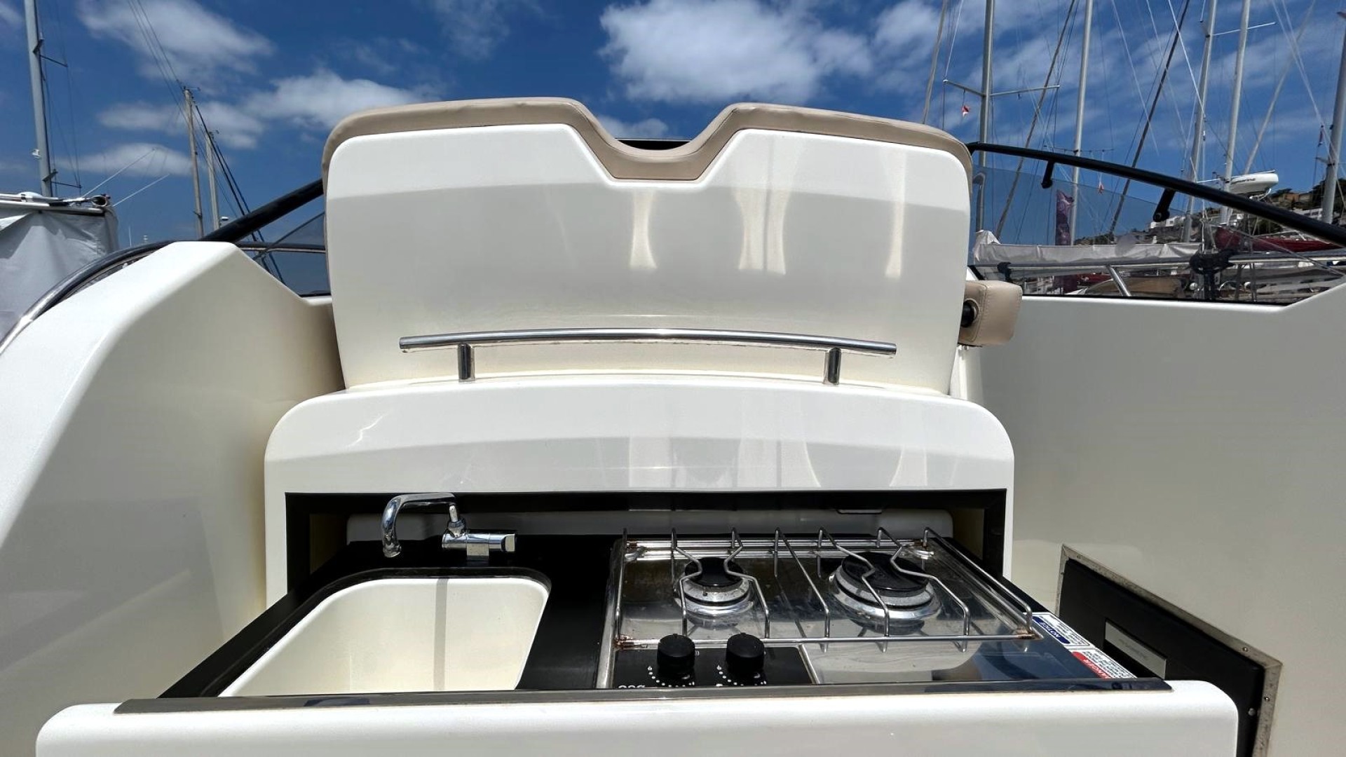 QUICKSILVER - 875 SUNDECK à vendre