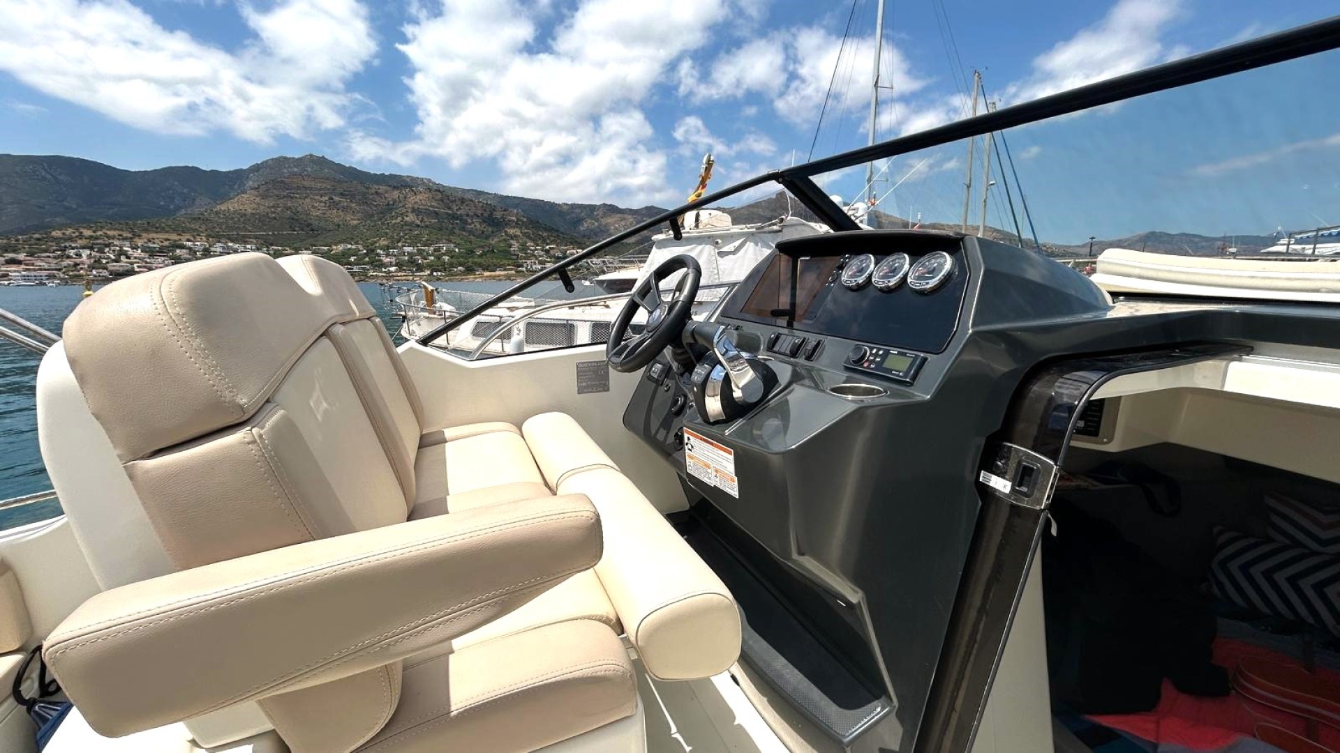 QUICKSILVER - 875 SUNDECK à vendre