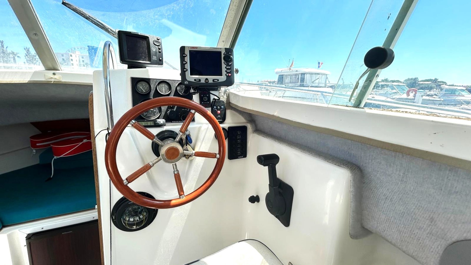 OCQUETEAU - 645 à vendre