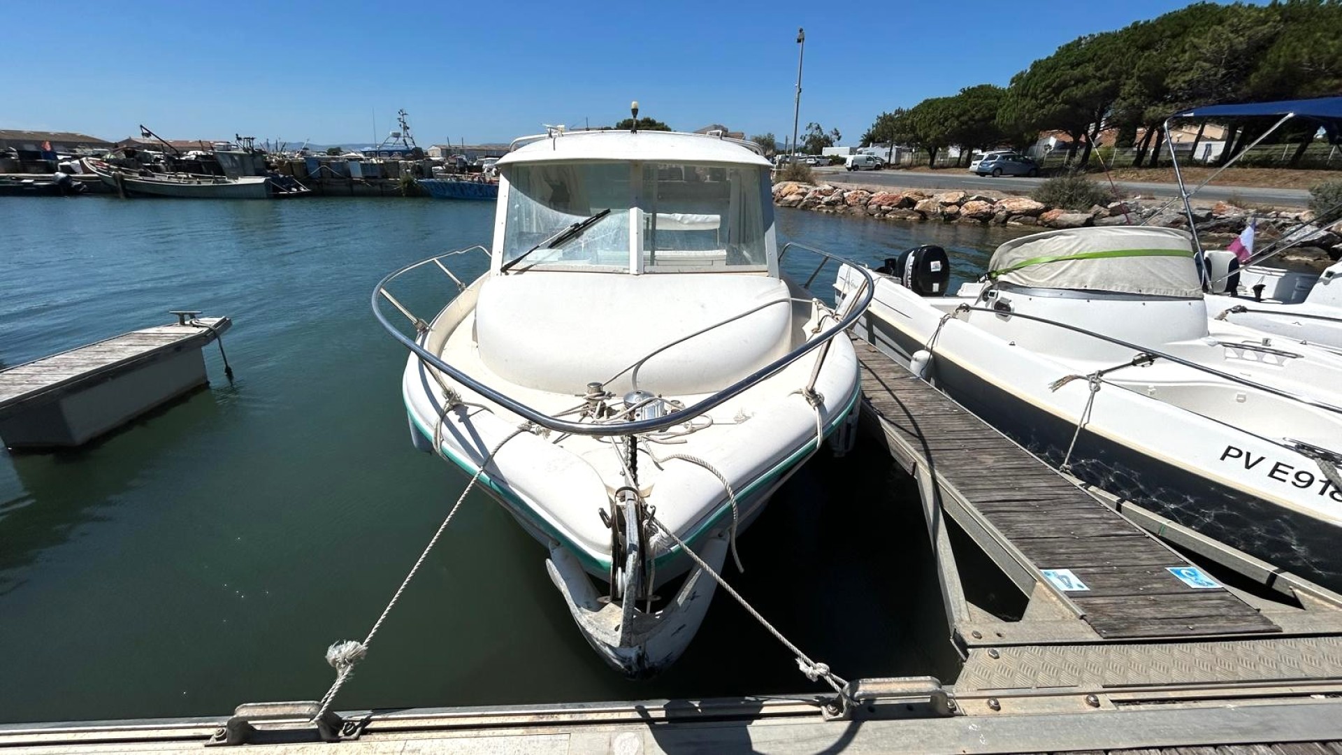 OCQUETEAU - 645 à vendre
