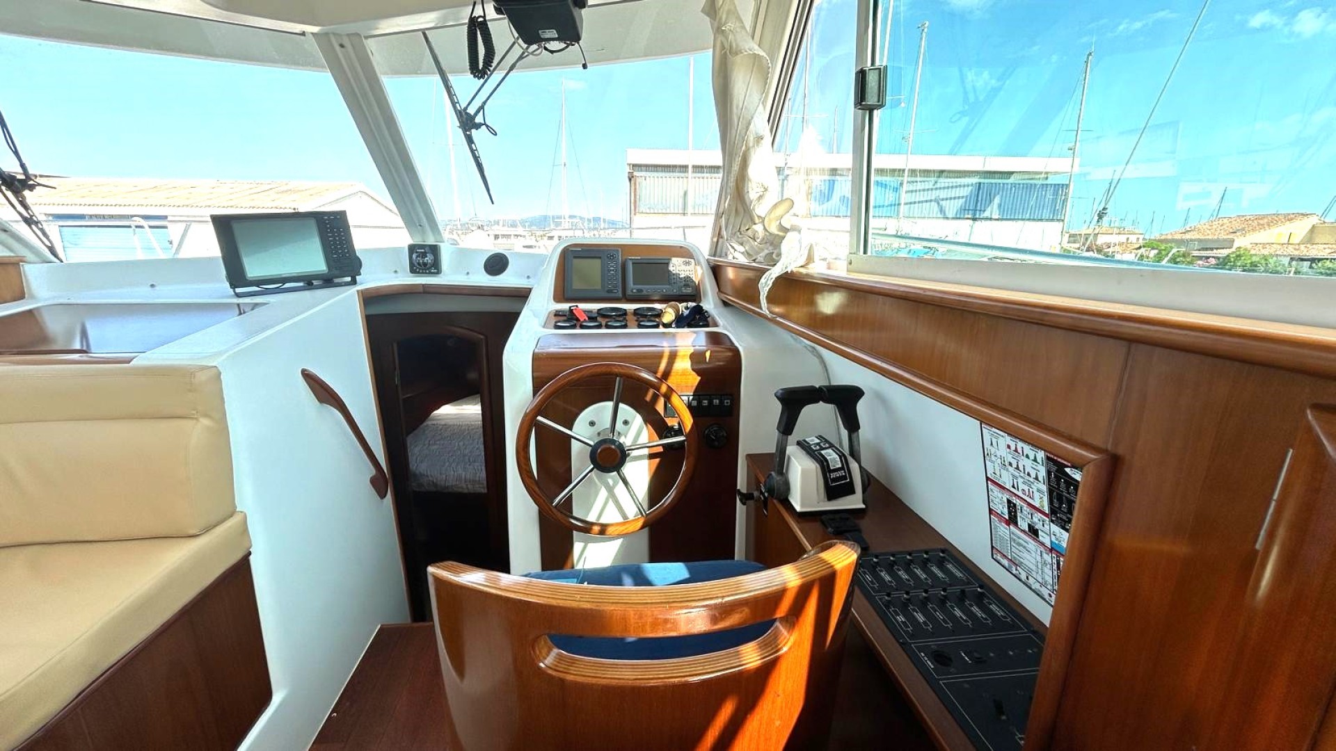 BENETEAU - ANTARES 10.80 à vendre