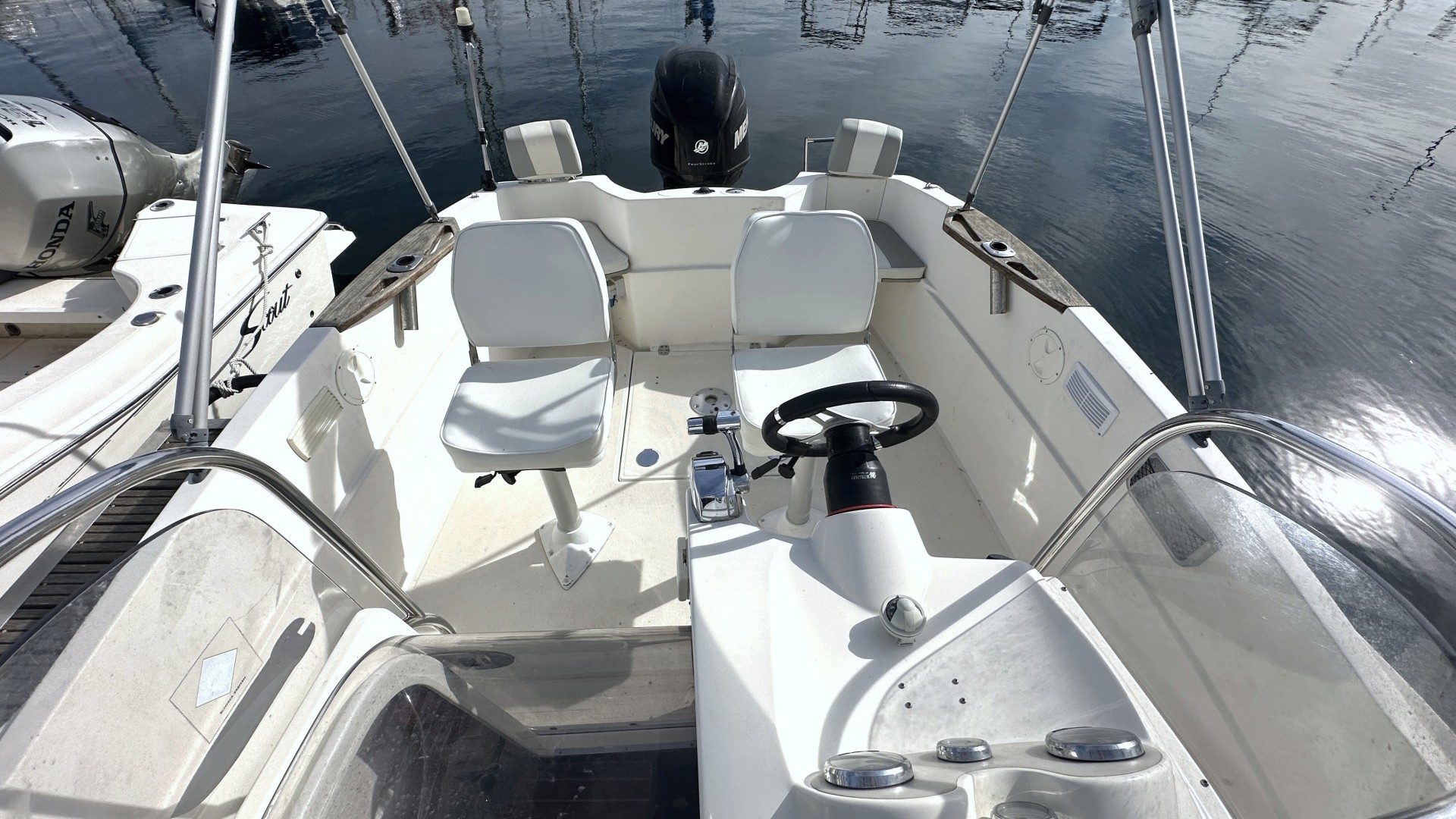 QUICKSILVER - 635 COMMANDER à vendre