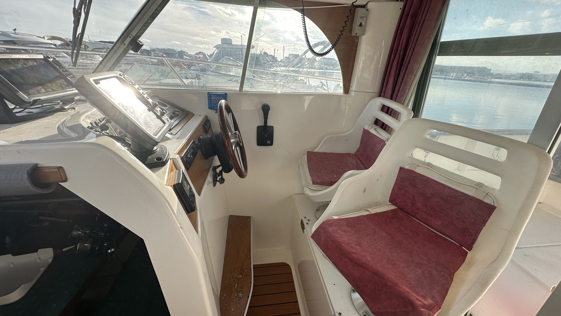 BENETEAU - ANTARES 710 à vendre
