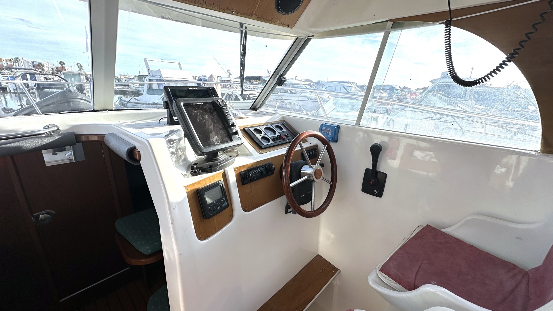 BENETEAU - ANTARES 710 à vendre