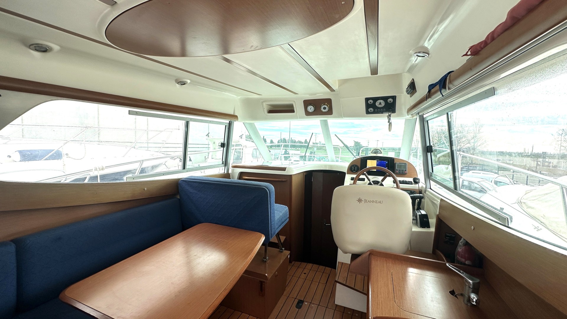 JEANNEAU - MERRY FISHER 925 FLY à vendre
