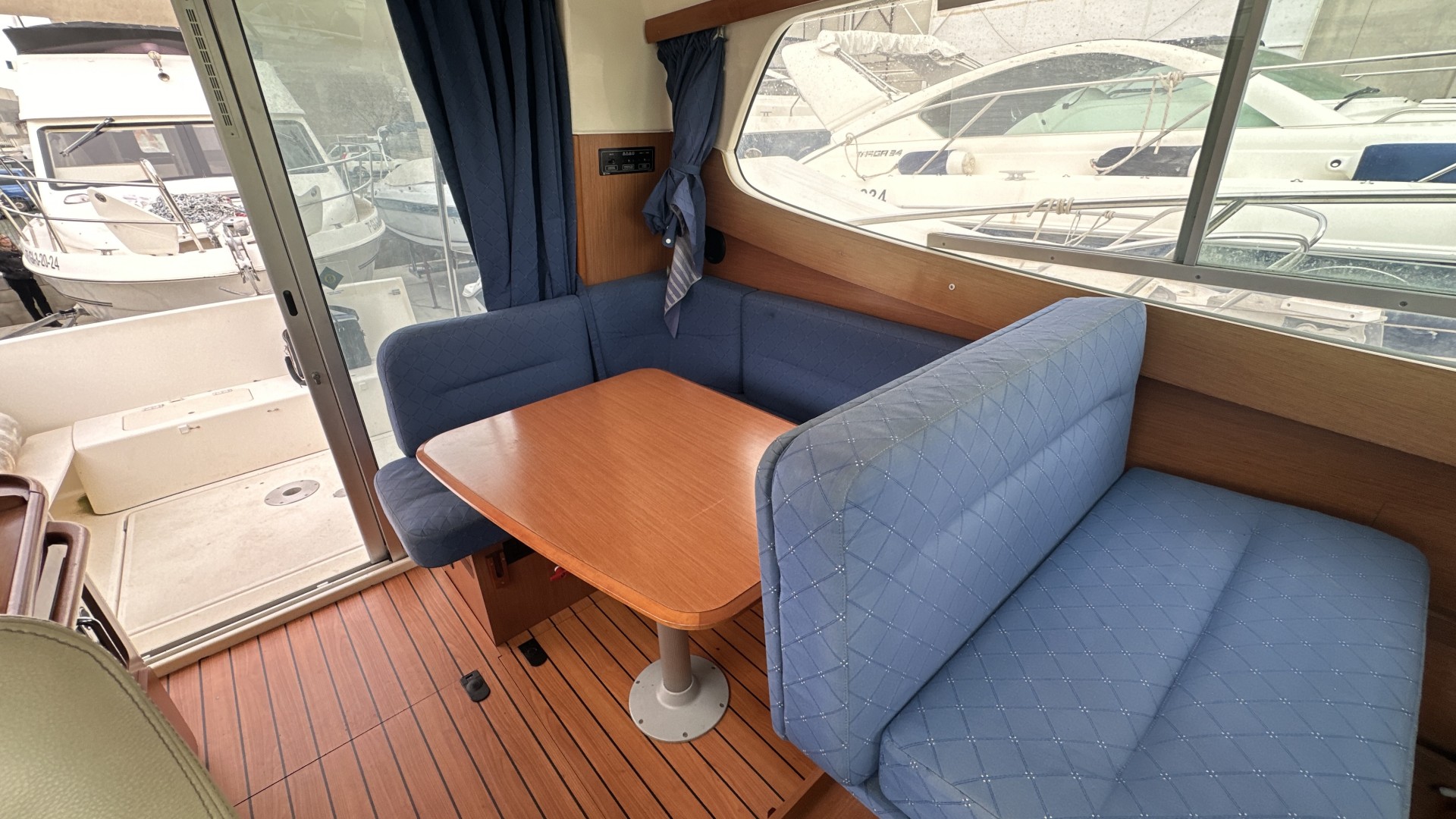 JEANNEAU - MERRY FISHER 925 FLY à vendre