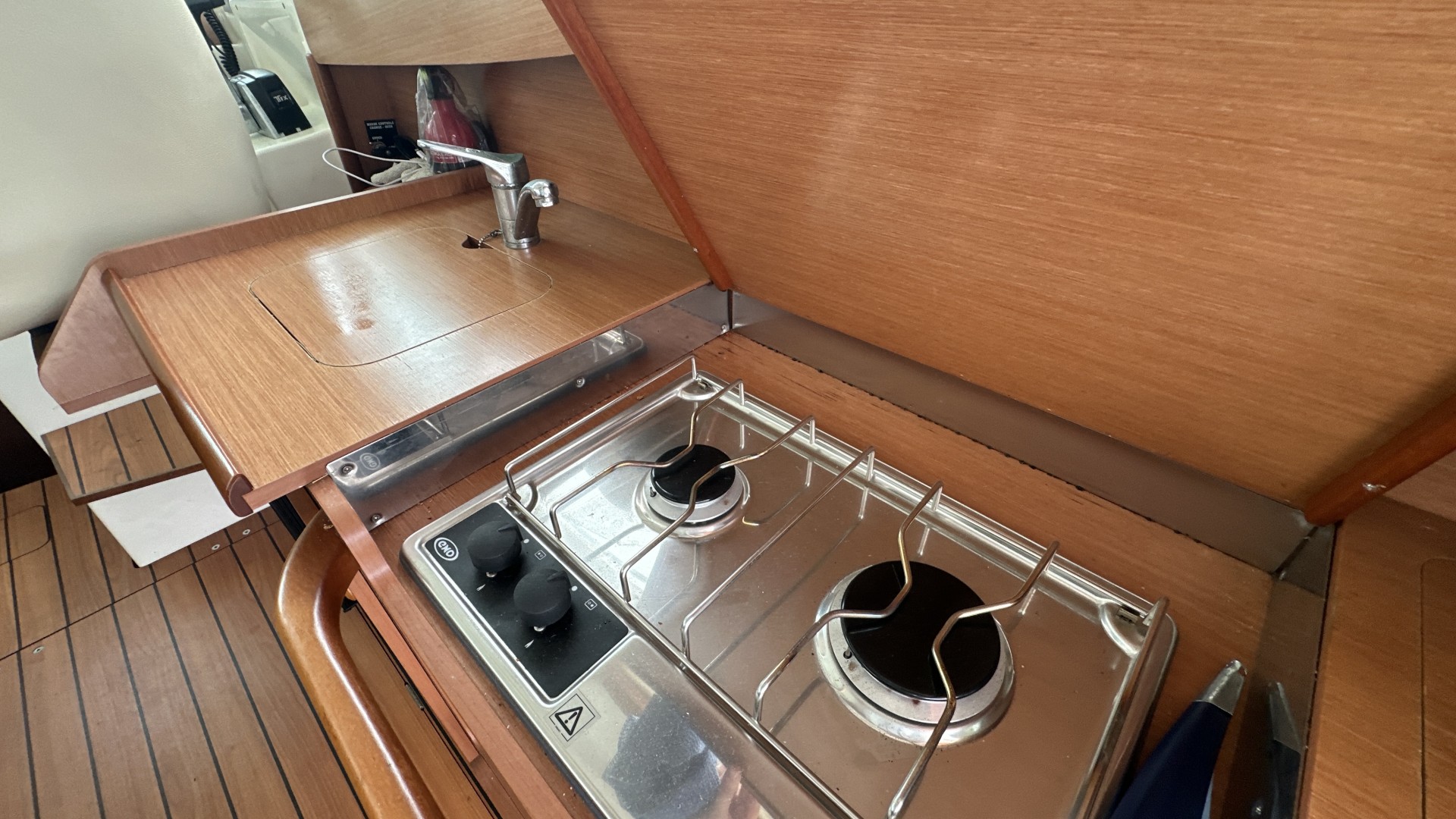 JEANNEAU - MERRY FISHER 925 FLY à vendre