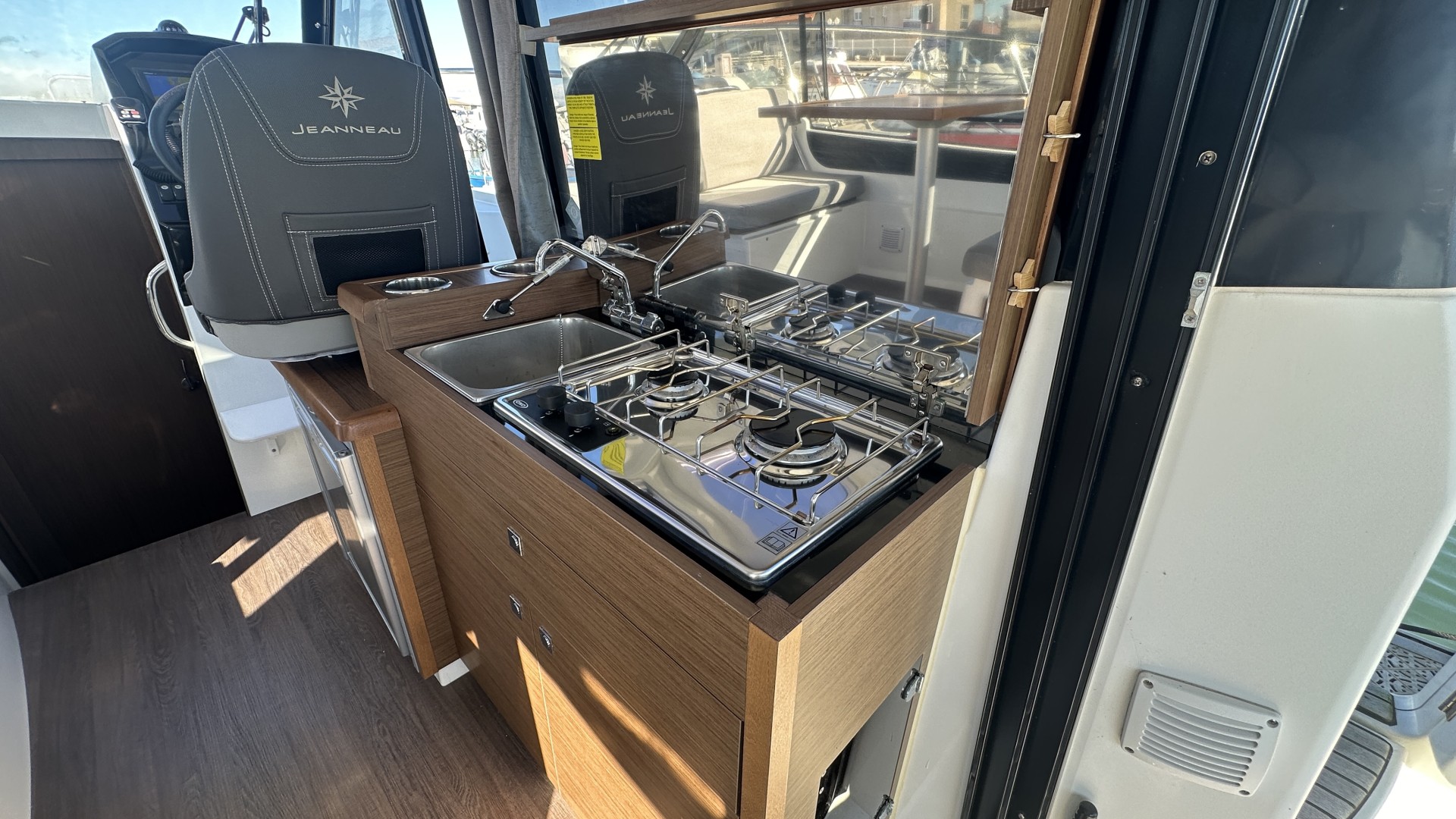 JEANNEAU - MERRY FISHER 895 OS à vendre