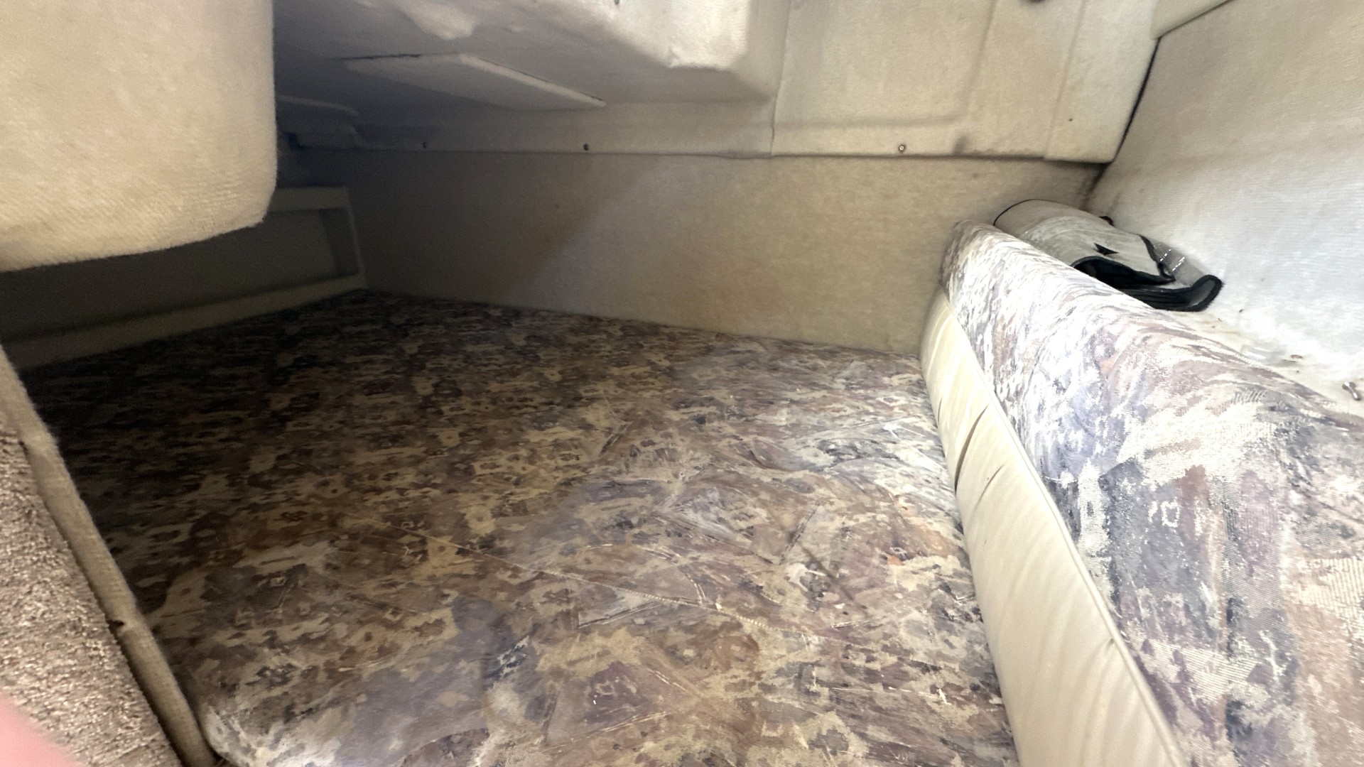 BAYLINER - 2355 CIERA SUNBRIDGE à vendre