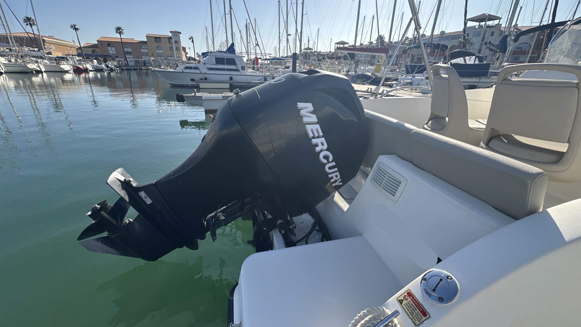 QUICKSILVER - ACTIV 535 OPEN à vendre