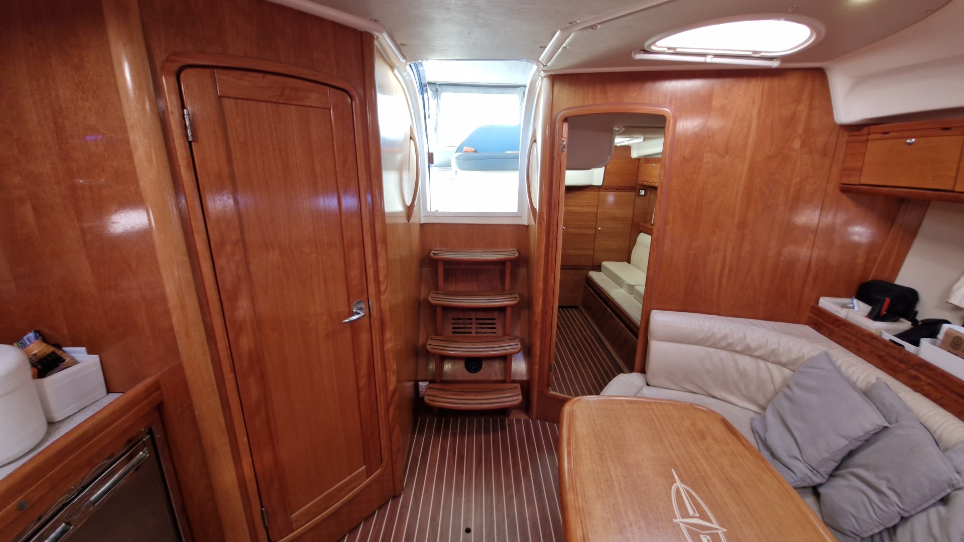 BAVARIA - 37 SPORT à vendre