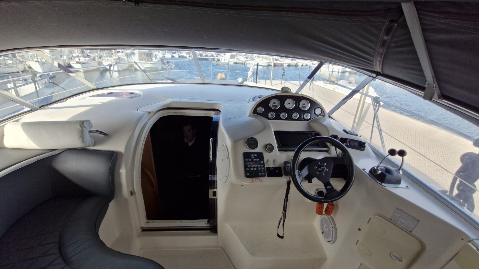 BAVARIA - 37 SPORT à vendre