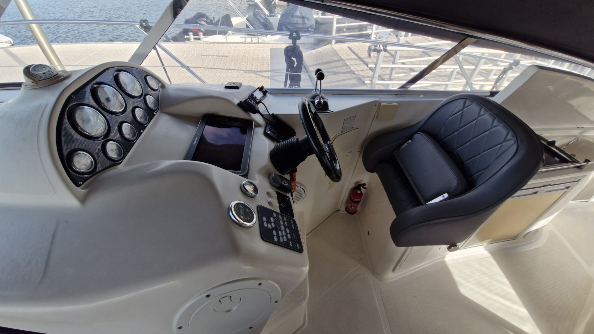 BAVARIA - 37 SPORT à vendre