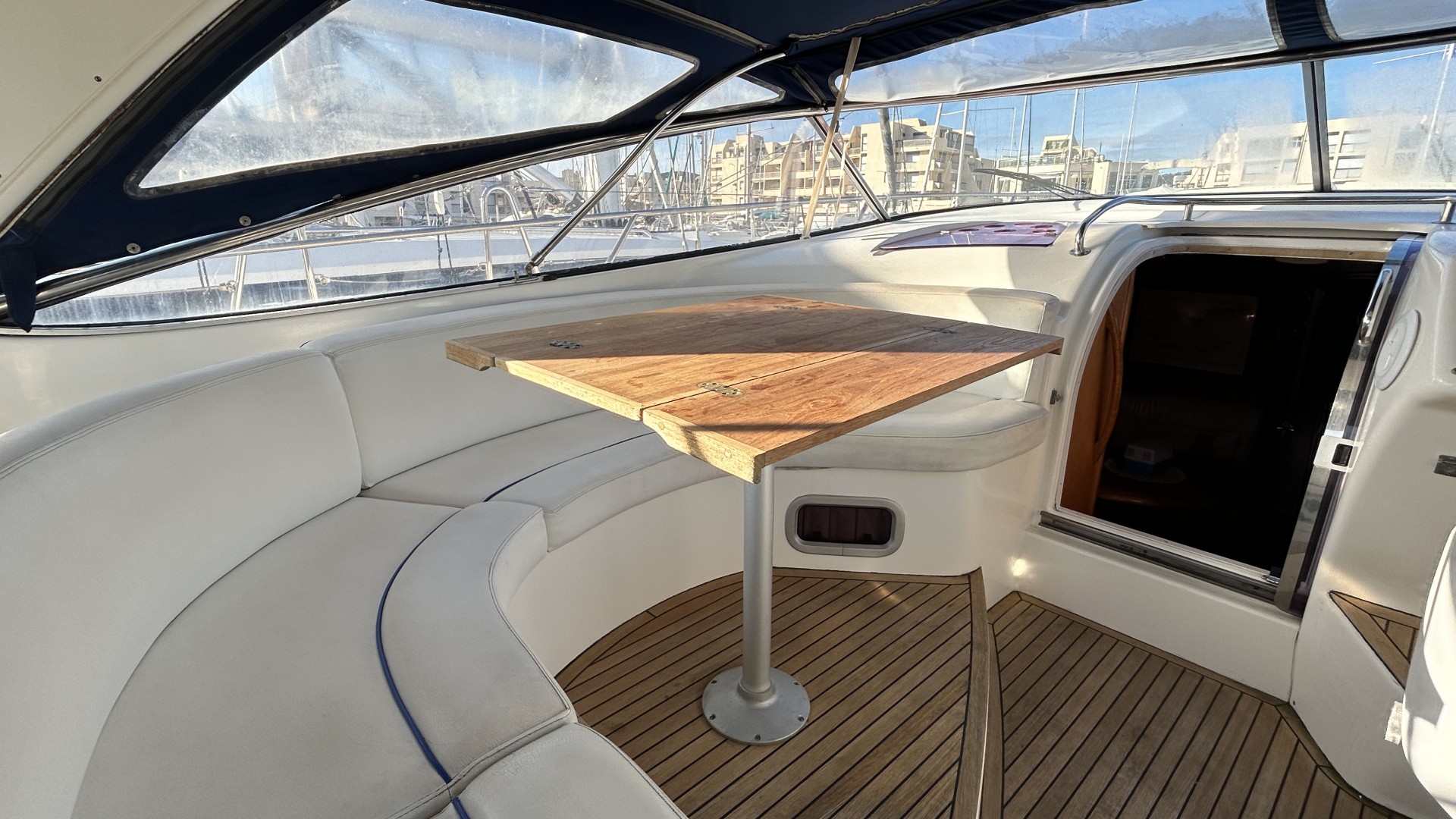 BAVARIA - 38 SPORT à vendre