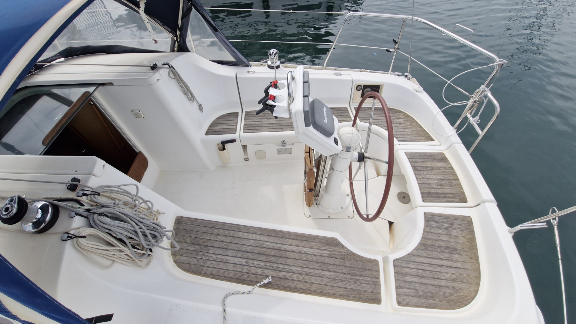 BENETEAU - OCEANIS 323 à vendre