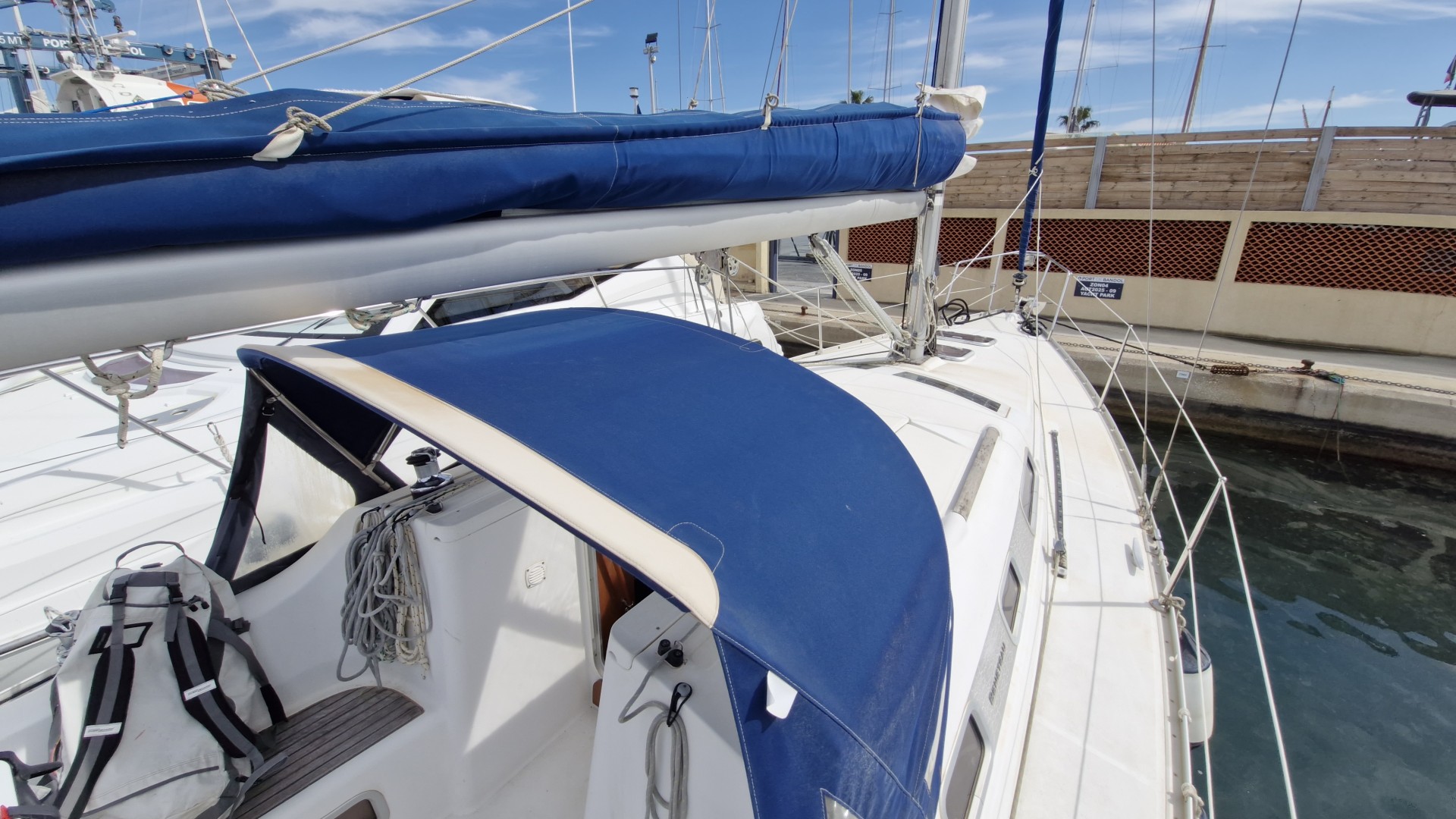 BENETEAU - OCEANIS 323 à vendre