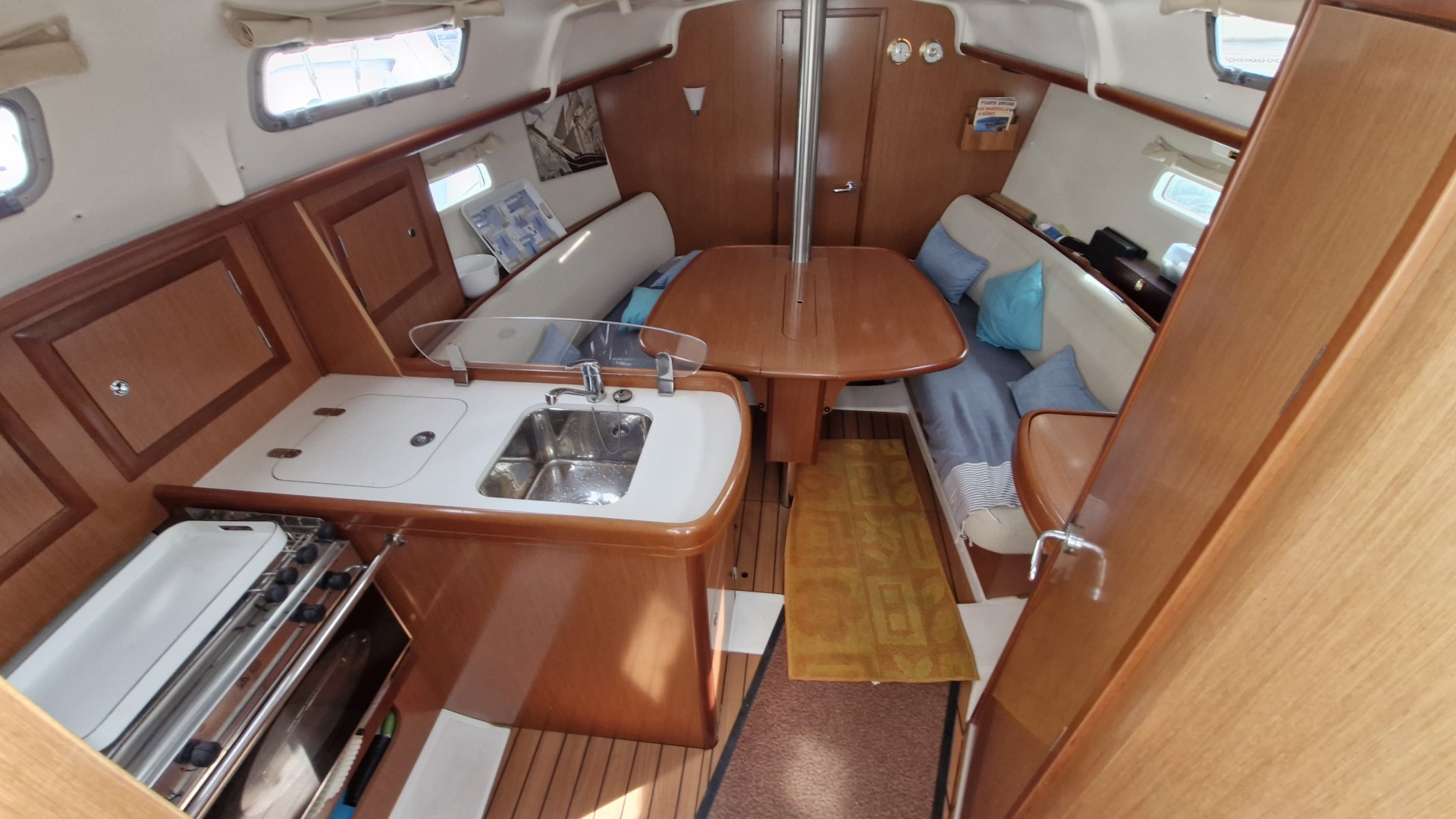 BENETEAU - OCEANIS 323 à vendre