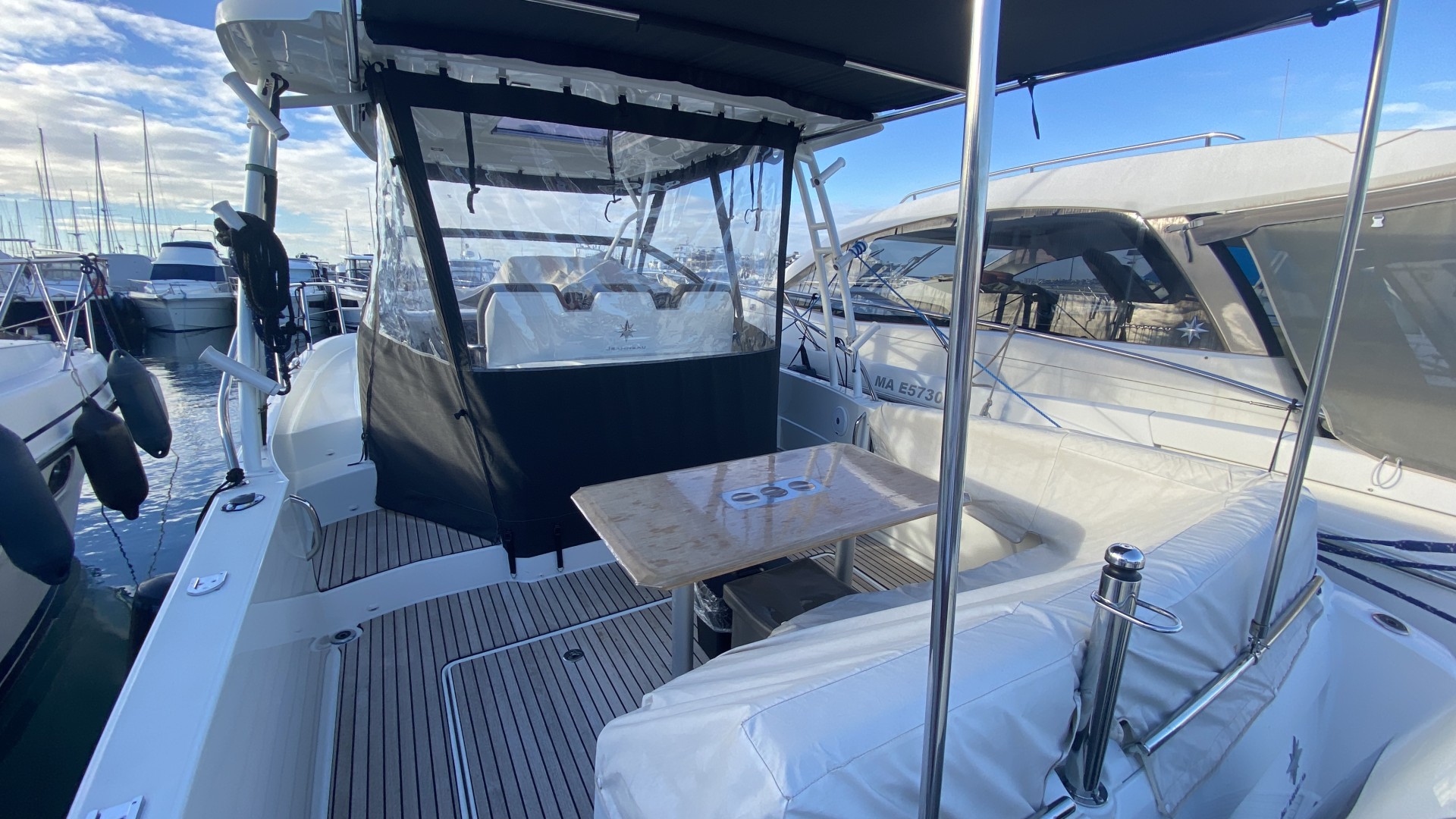 JEANNEAU - CAP CAMARAT 10.5 WA à vendre