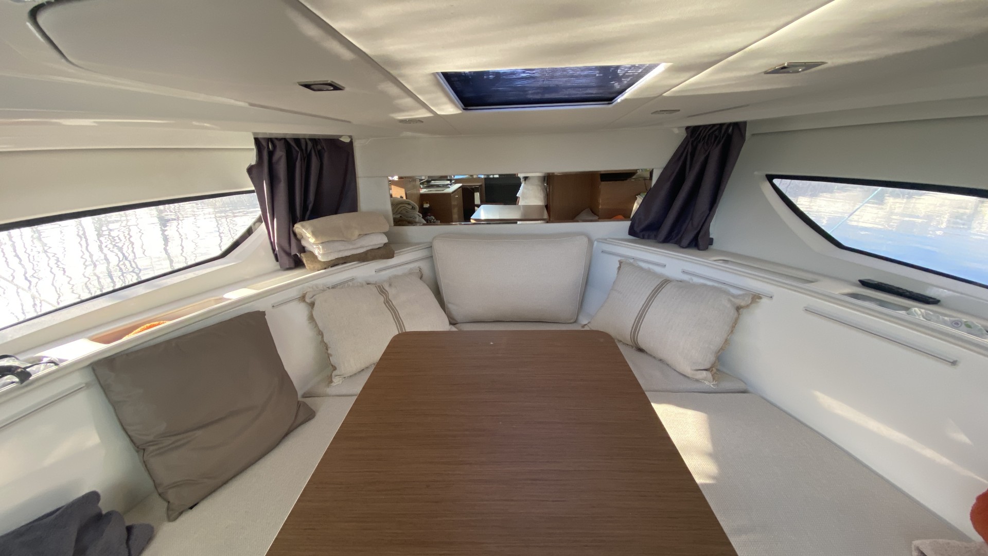 JEANNEAU - CAP CAMARAT 10.5 WA à vendre