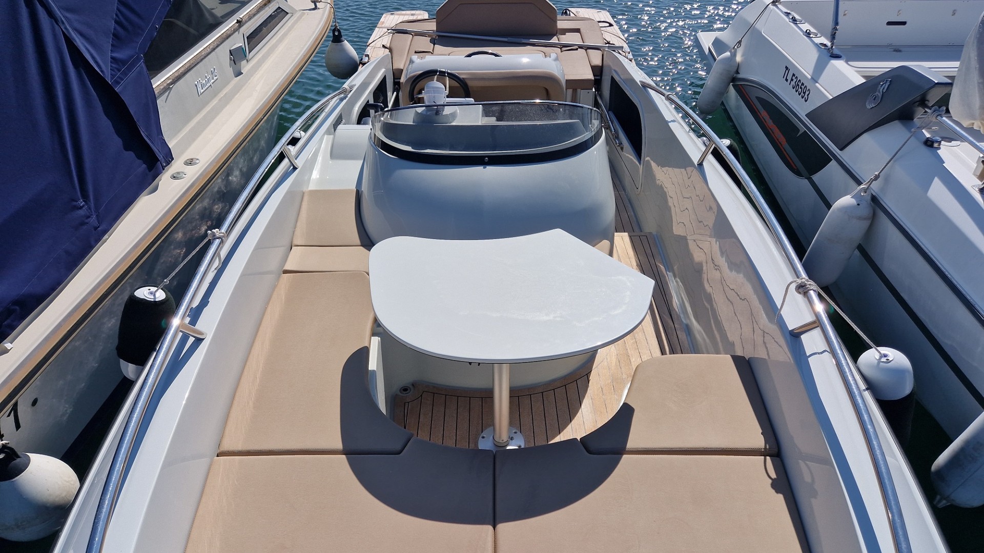 CLEAR MARINE - LIBRA 750 OPEN à vendre