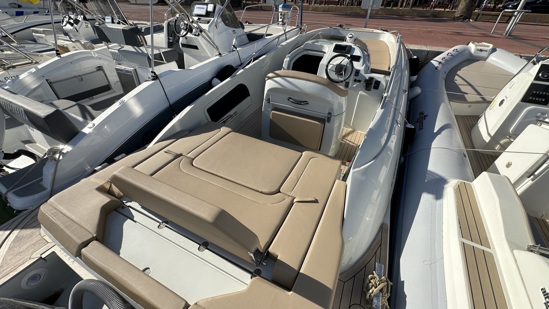 CLEAR MARINE - LIBRA 750 OPEN à vendre