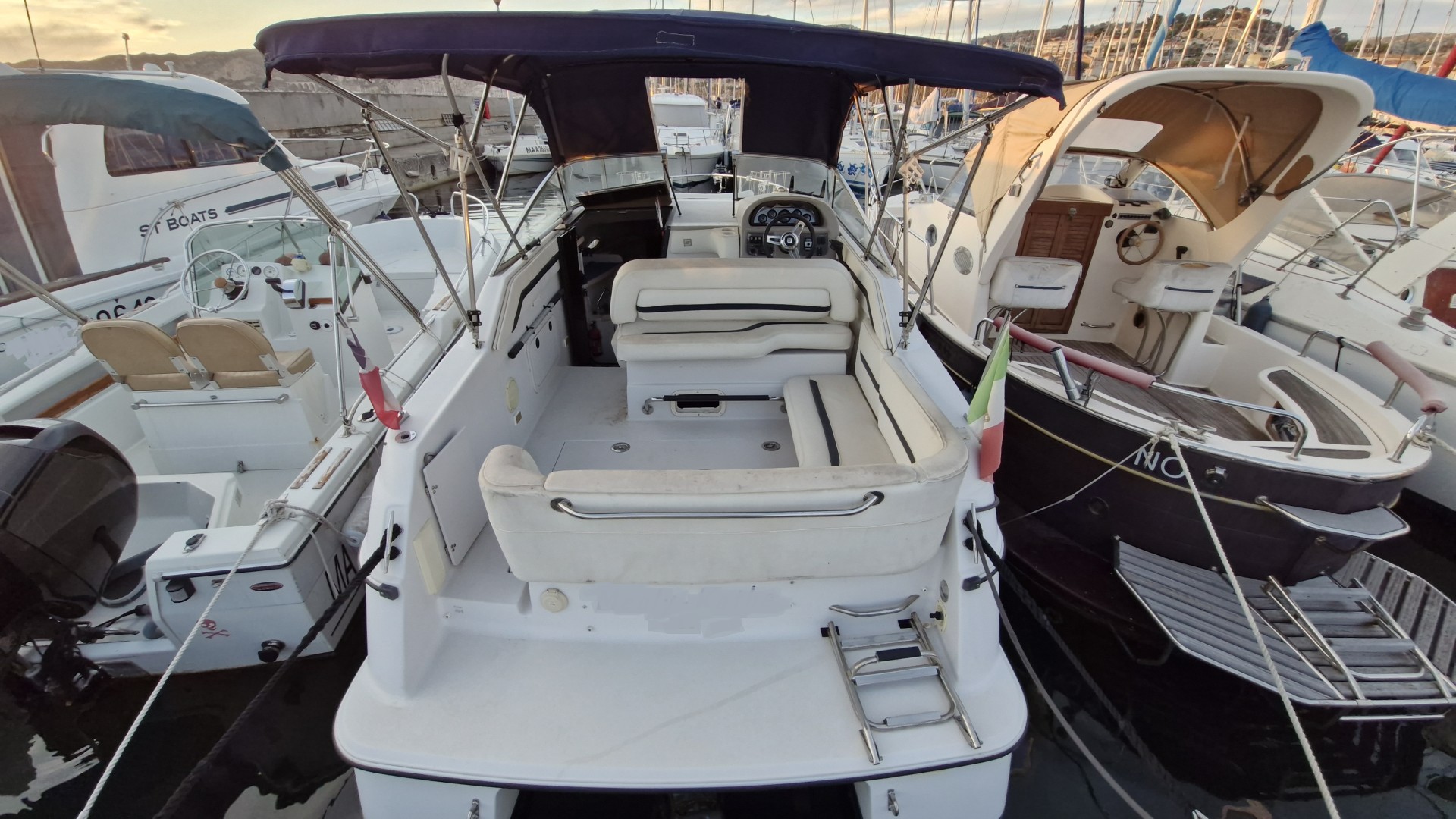 FOUR WINNS - 238 à vendre