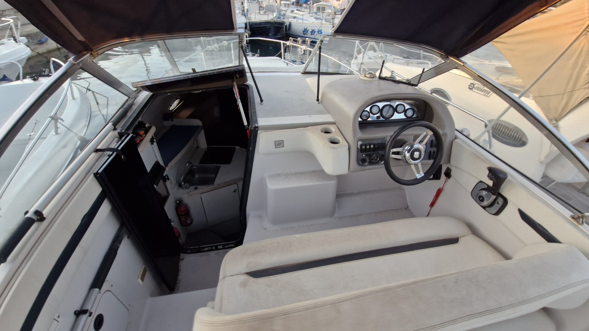 FOUR WINNS - 238 à vendre