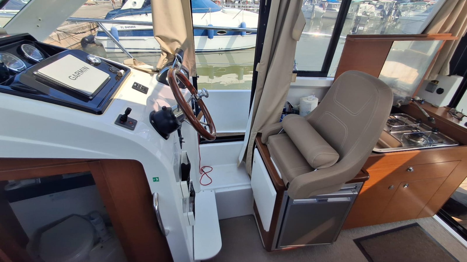 JEANNEAU - MERRY FISHER 855 à vendre