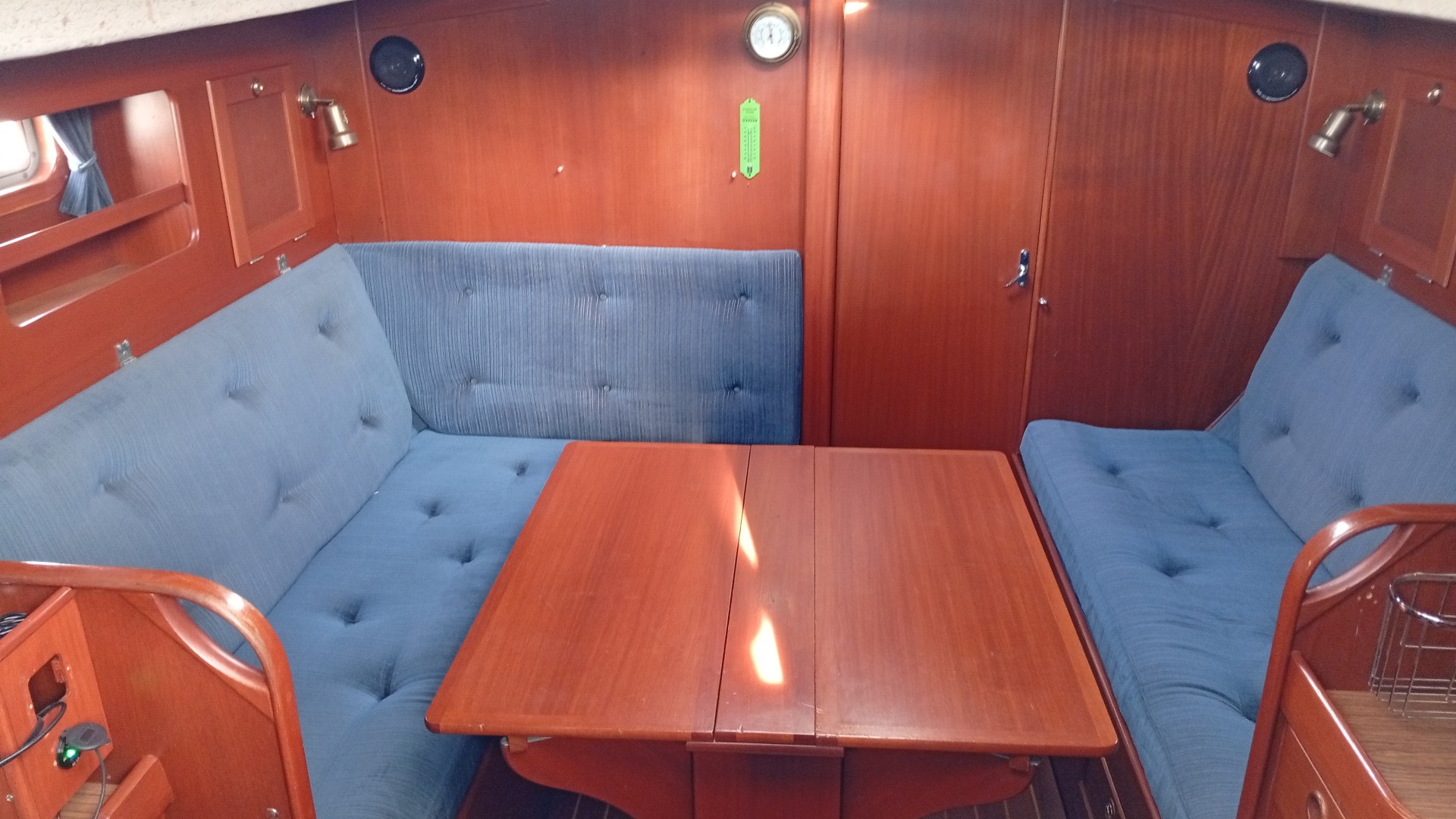 Hallberg-Rassy - 352 à vendre