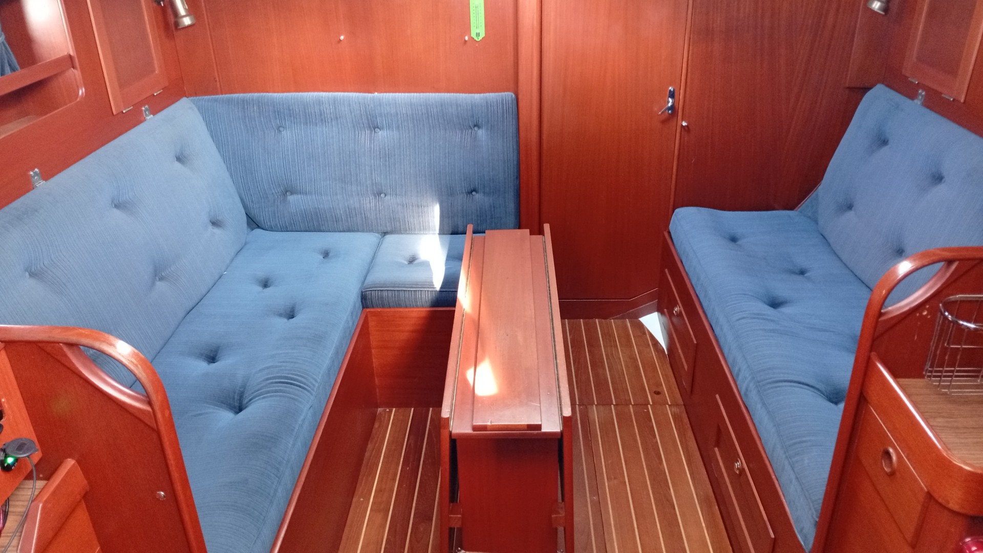 Hallberg-Rassy - 352 à vendre