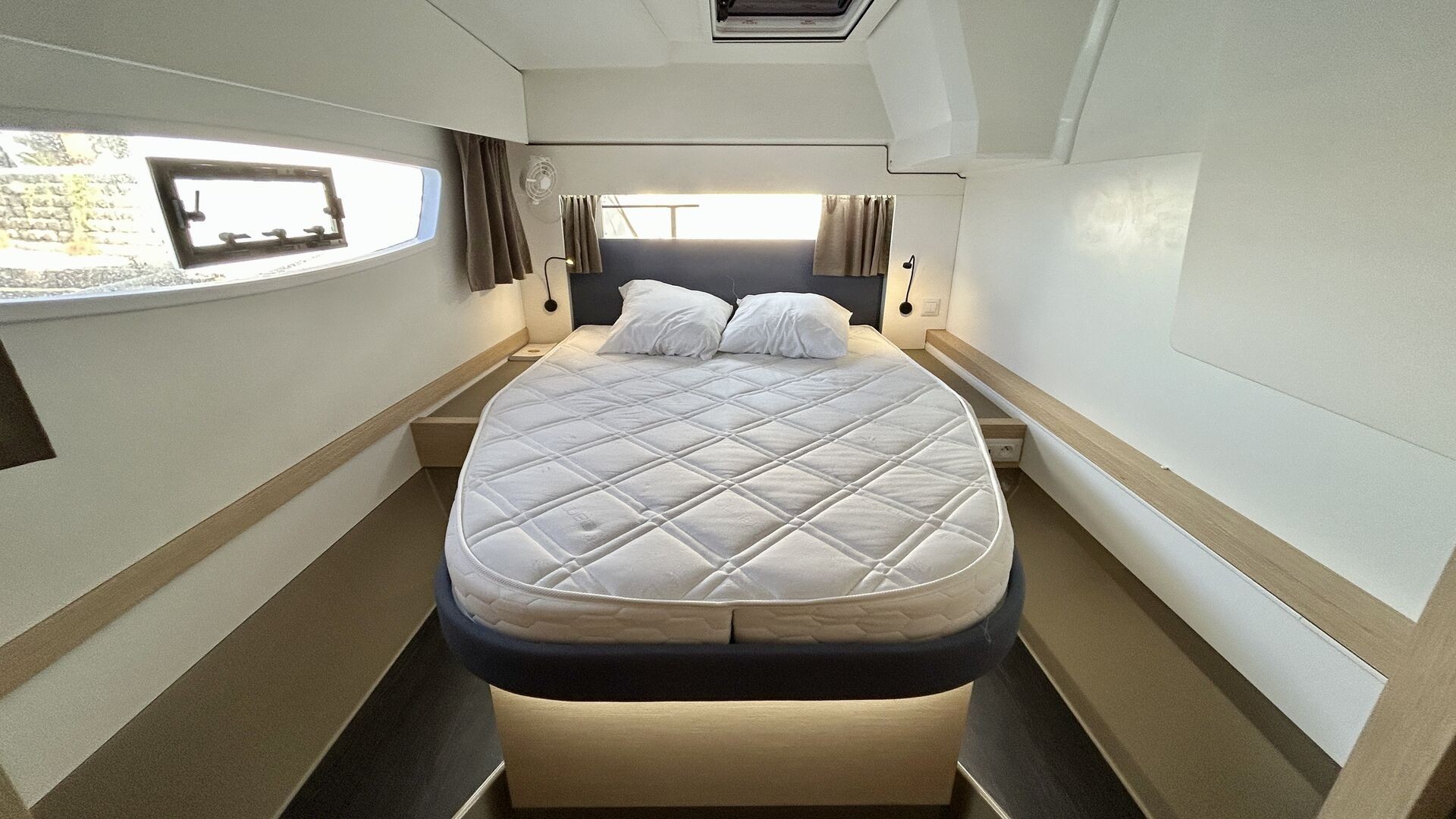 FOUNTAINE PAJOT - ASTREA 42 à vendre