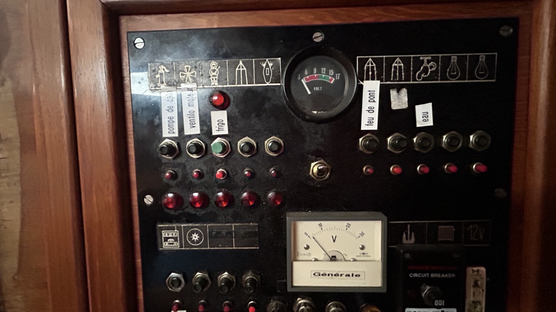 WAUQUIEZ - AMPHORA à vendre