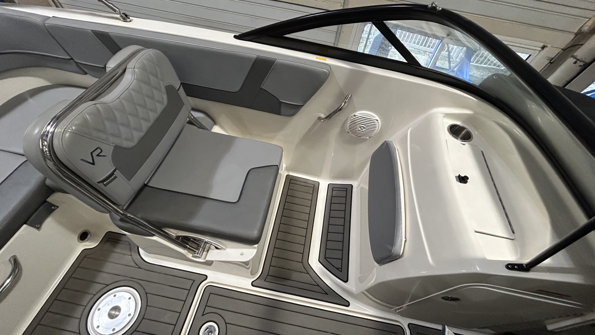 BAYLINER - VR 5 à vendre