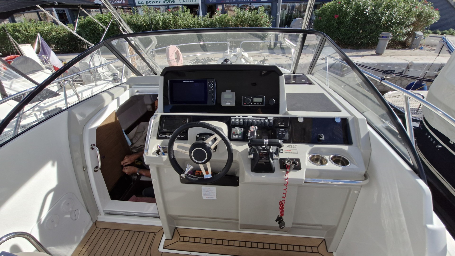 JEANNEAU - CAP CAMARAT 10.5 WA à vendre
