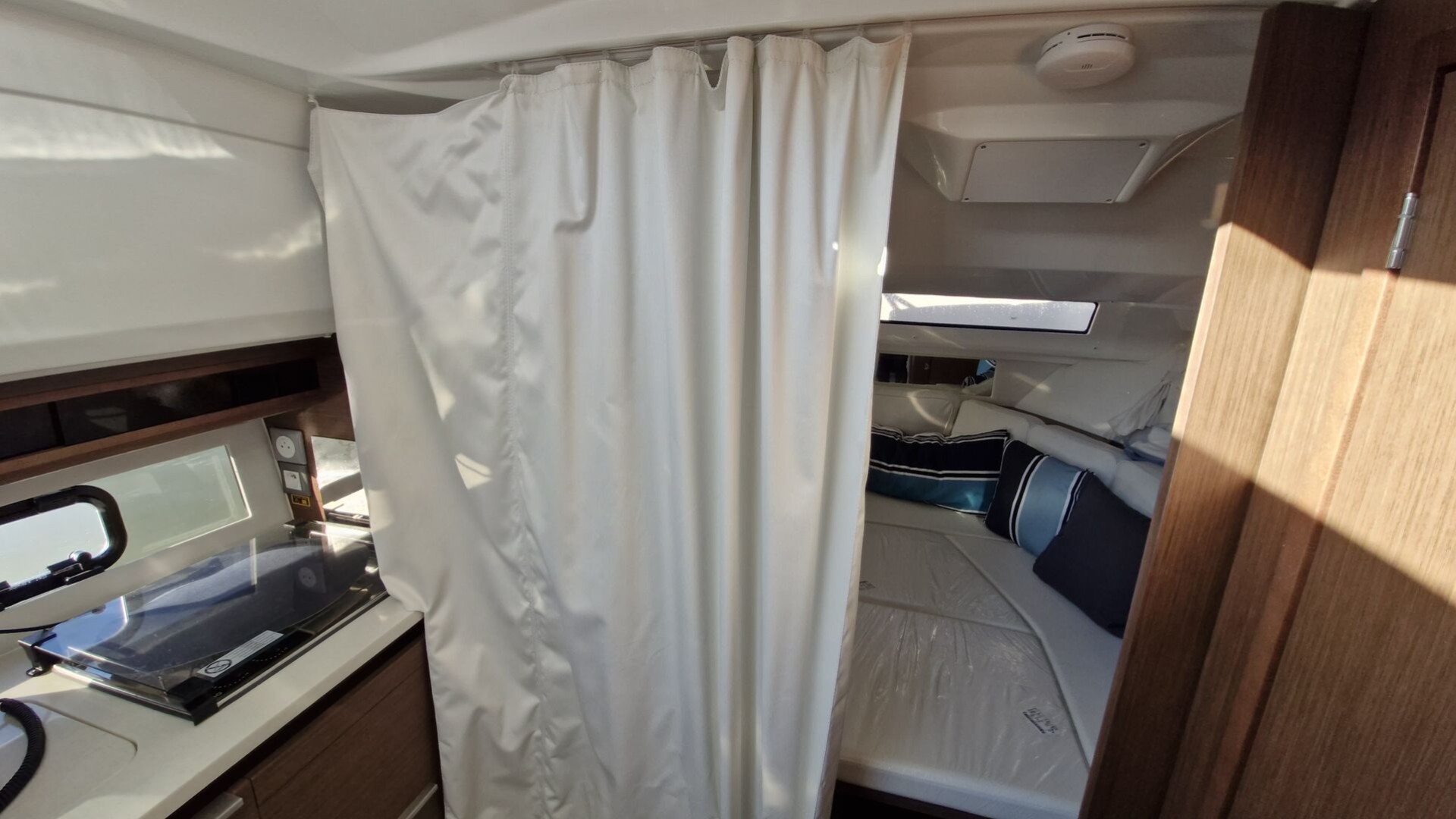 JEANNEAU - CAP CAMARAT 10.5 WA à vendre