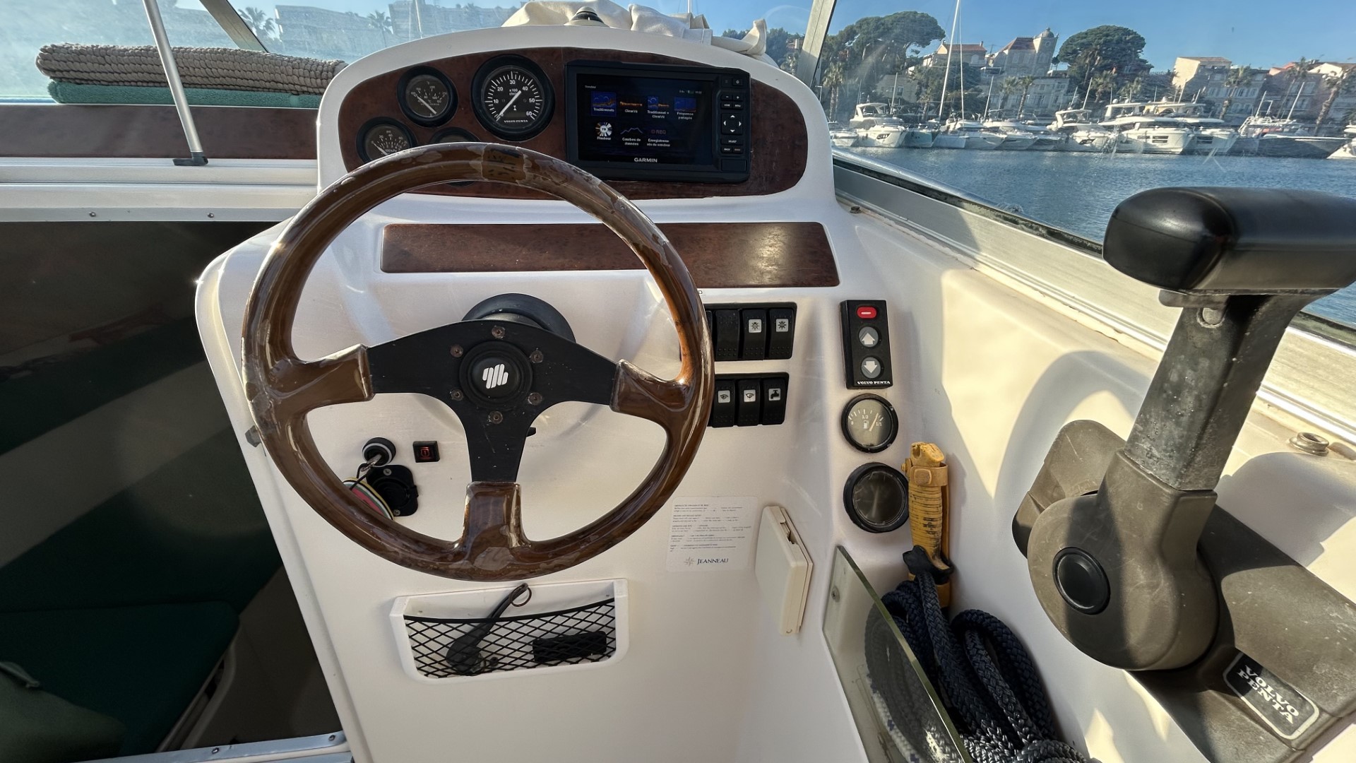 JEANNEAU - LEADER 705 à vendre