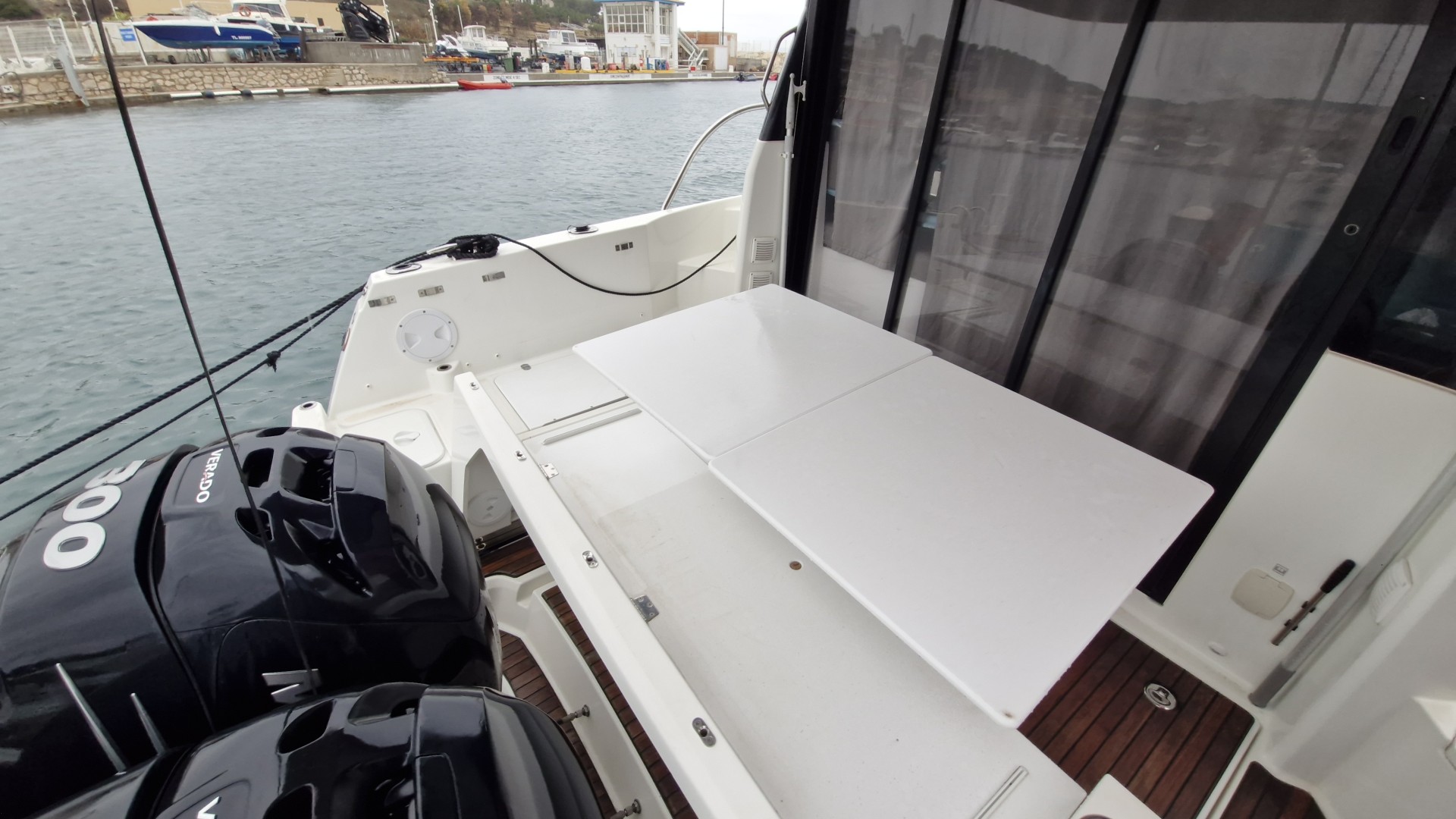 JEANNEAU - MERRY FISHER 10.95 à vendre