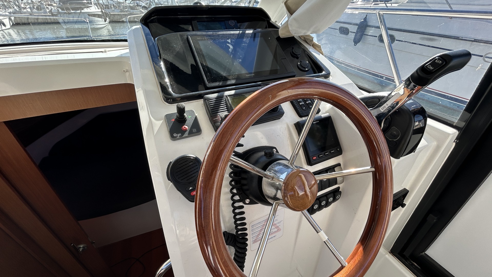 JEANNEAU - MERRY FISHER 855 à vendre