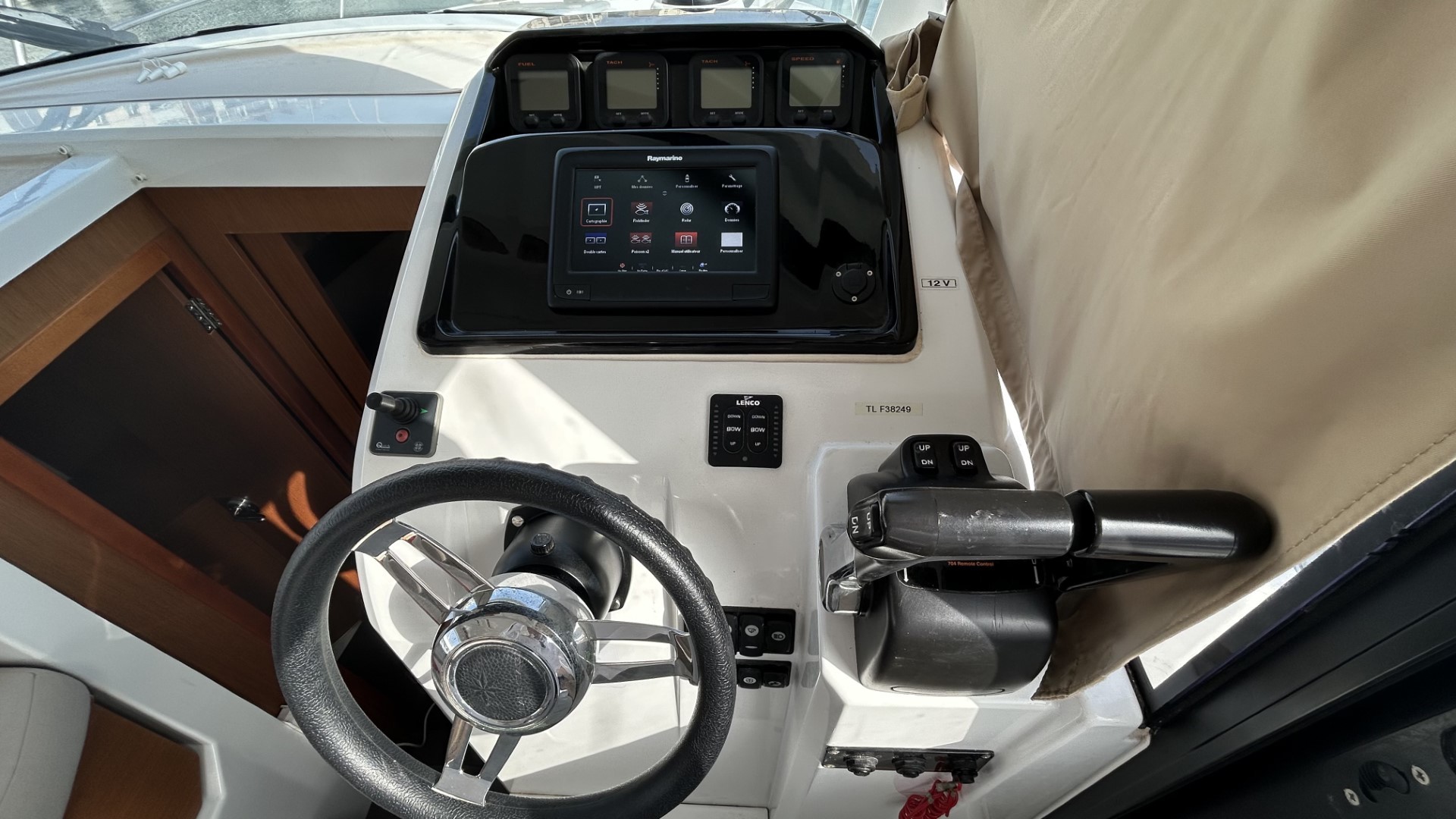 JEANNEAU - MERRY FISHER 855 à vendre