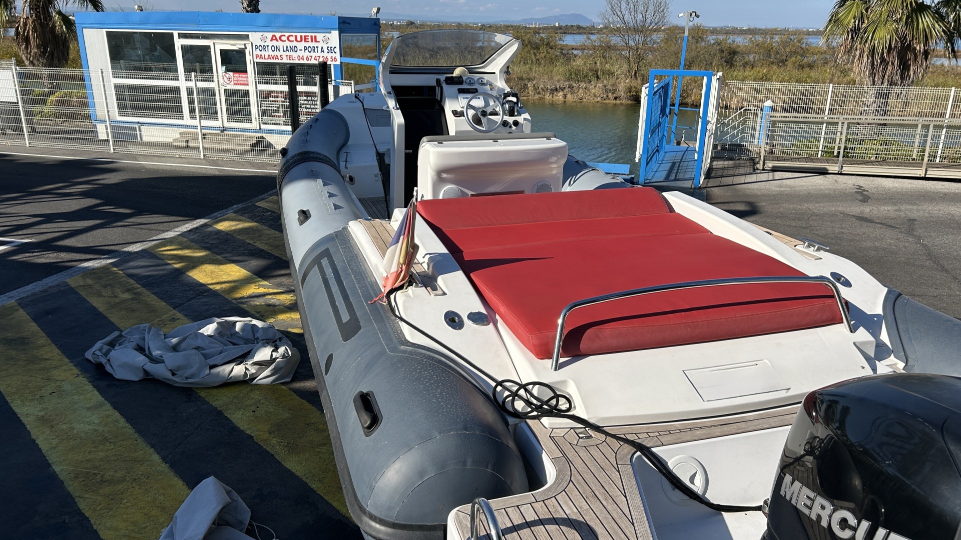 PIRELLI - PZERO 880L EDITION à vendre