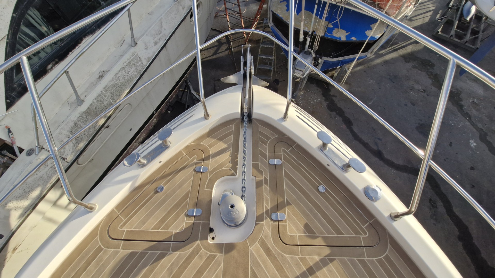 QUEENS - 54 à vendre